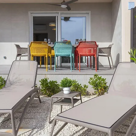 Bezauberndes 100 Meter Zum Sandstrand Mit Meerblick, Jacuzzi, Bbq * Medolino