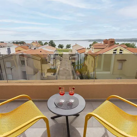 Appartamento Bezauberndes 100 Meter Zum Sandstrand Mit Meerblick, Jacuzzi, Bbq *