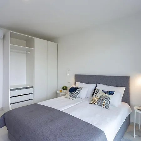Bezauberndes 100 Meter Zum Sandstrand Mit Meerblick, Jacuzzi, Bbq Apartment